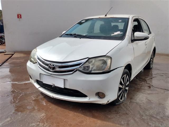 TOYOTA ETIOS SD 1.5 PLATINUM ANO 2015/2016