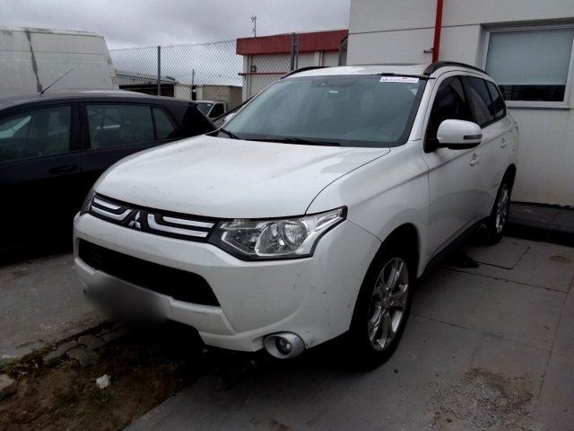 MMC OUTLANDER 2.0 ANO 2014/2015