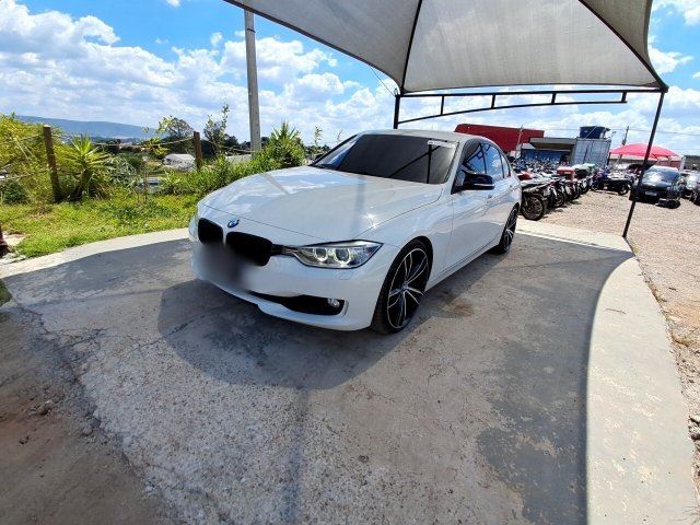 BMW 320i 2.0 16V TURBO ANO 2013/2014