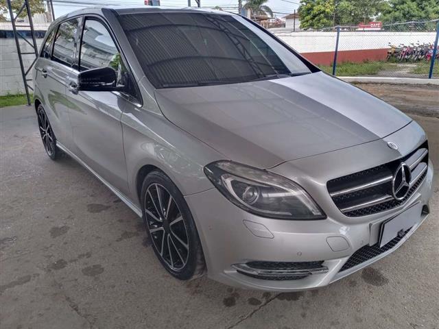 MERCEDES-BENZ B200CGI ANO 20122013<br><br>